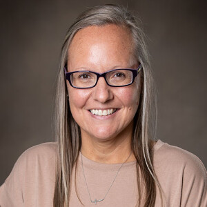 Lora Schipper