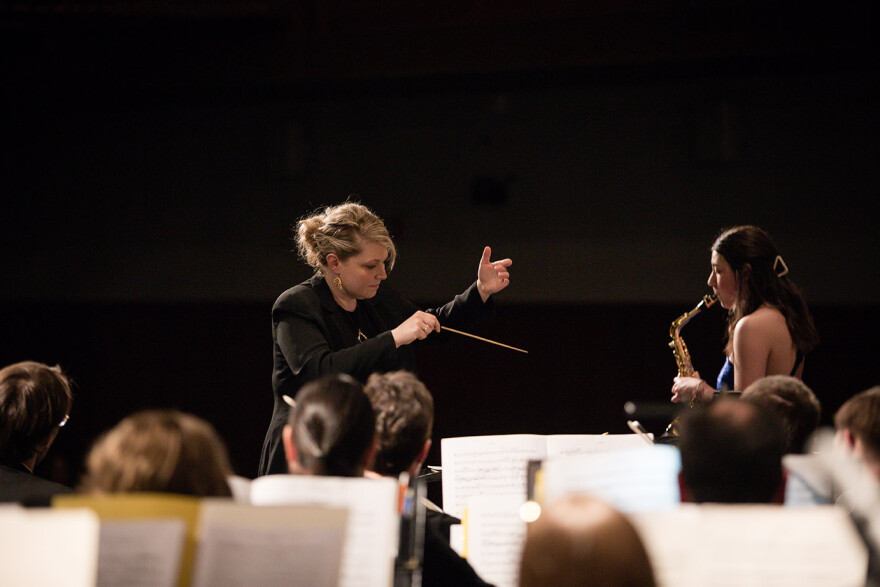 Rebecca Nederhiser conducts the Wartburg Community Symphony.